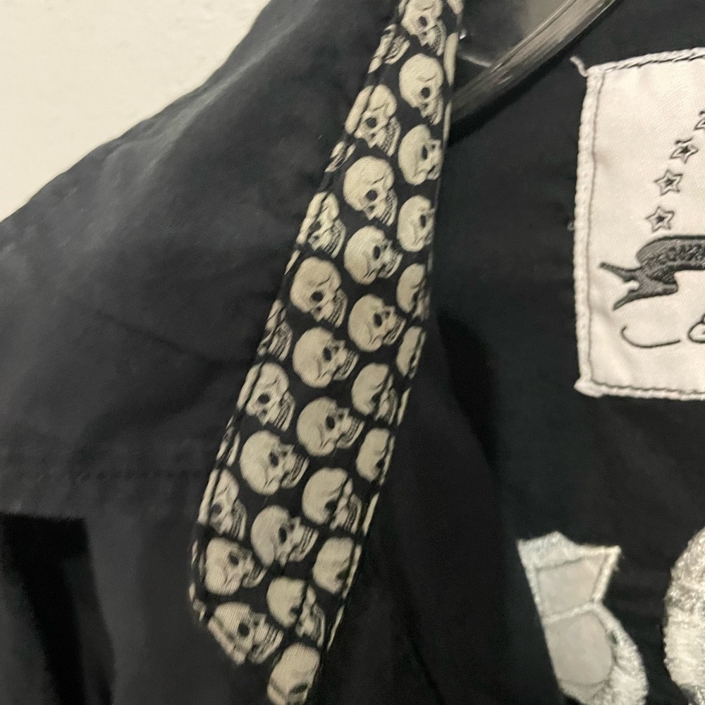 Ed Hardy Black Shirt with White Tattoo Design - Picture 5 of 6
